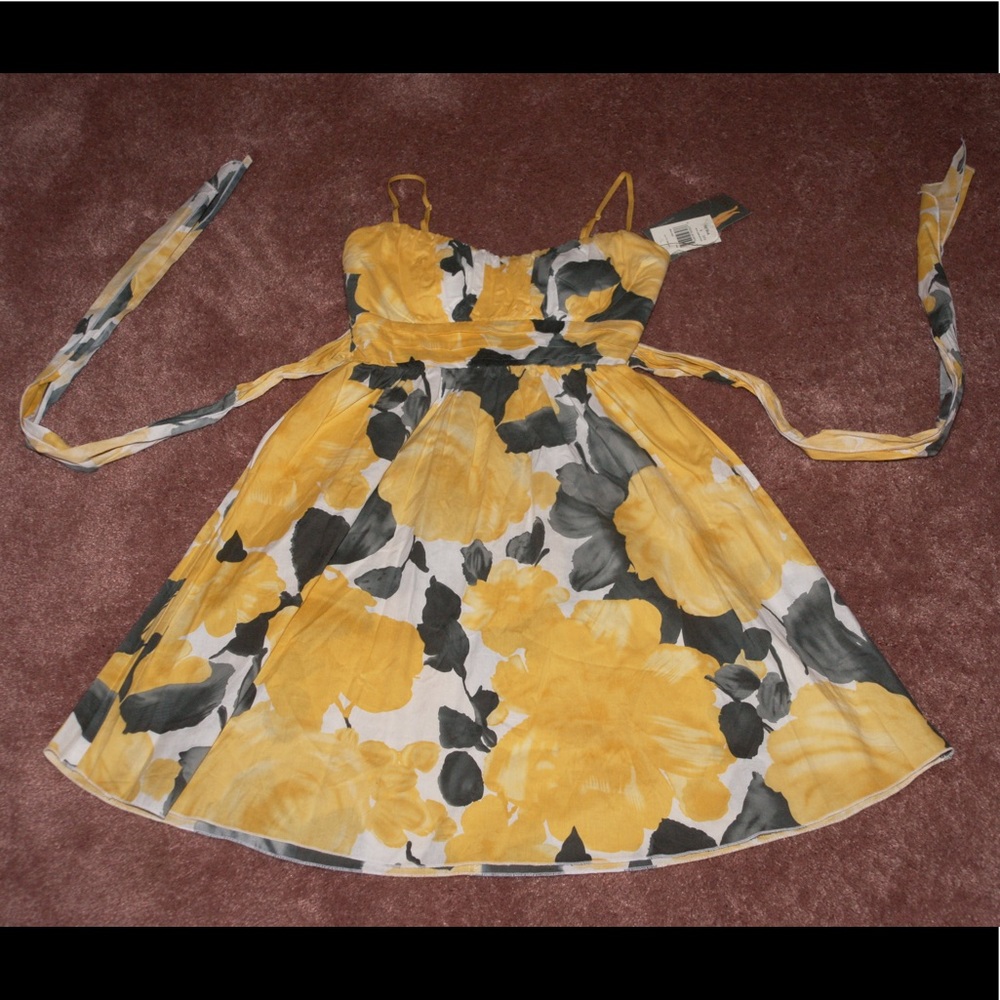 Ruby Rox grey, yellow and white floral dress